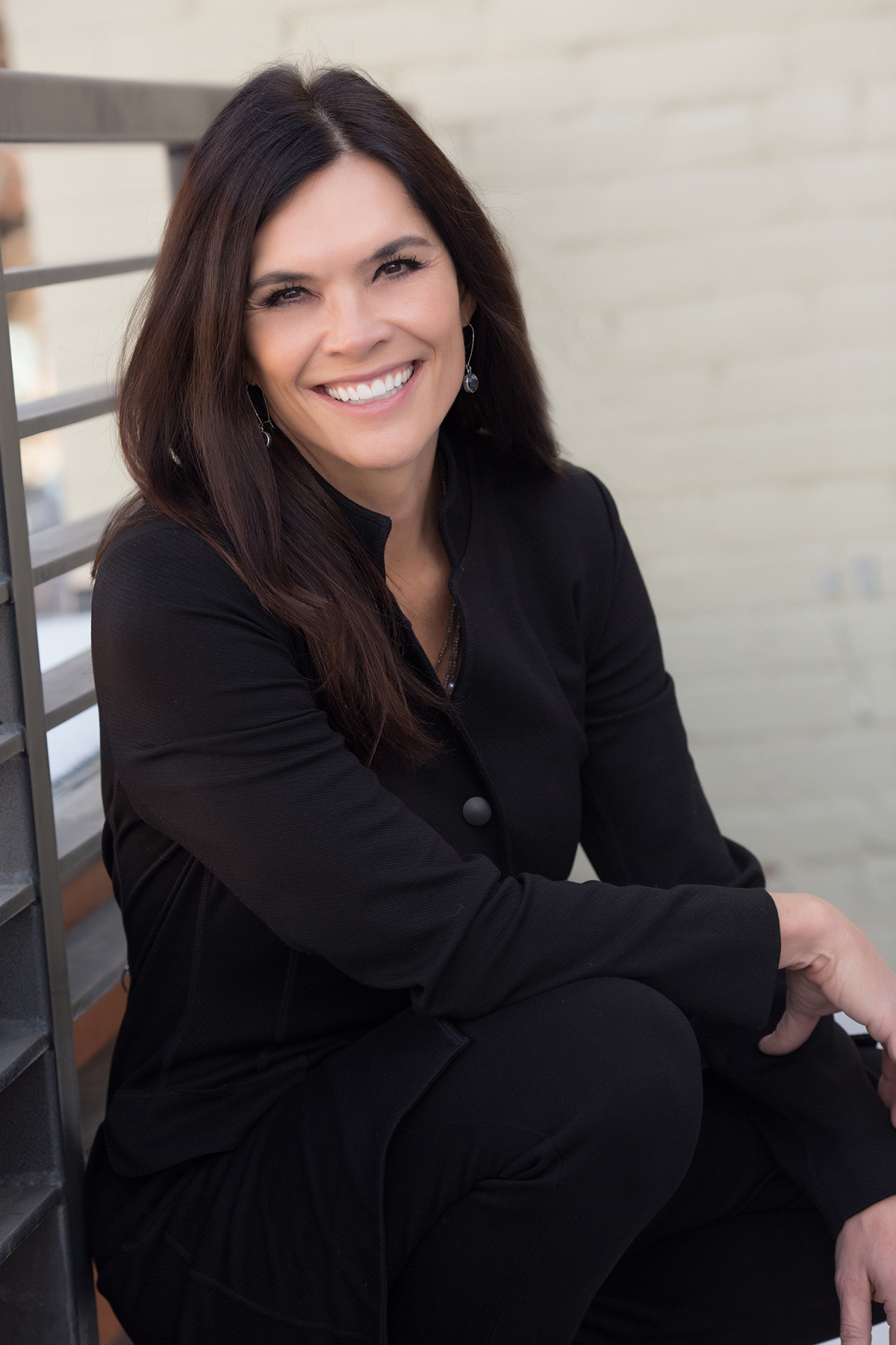 Portrait Photography From Cheesy to REAL Realtor Photos! Kelly